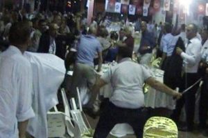 Demokrat Parti iftarında kavga