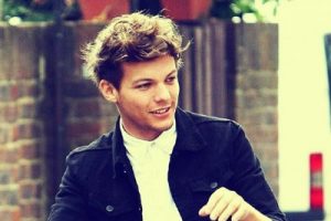 Louis Tomlinson futbolcu oldu