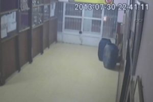 Okula bombalı saldırı kamerada