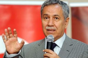 Arın&ccedil; "Kırmızılı Kadın" sorusunu yanıtladı