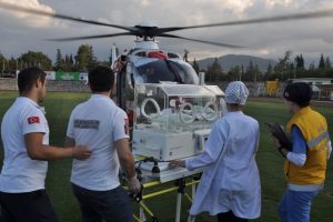Bursa'da hava ambulansı 6 aylık bebek i&ccedil;in havalandı