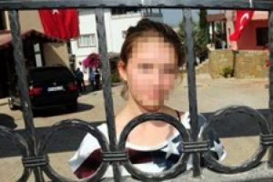 Kızını alamayınca sinir krizi ge&ccedil;irdi