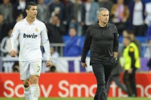 Mourinho'dan Ronaldo'ya ilgin&ccedil; g&ouml;nderme
