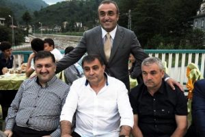 Albayrak'tan ilgin&ccedil; iftar yemeği