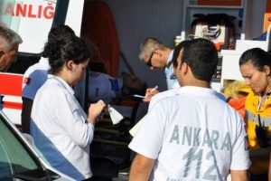 Kazazedeyi taşıyan ambulans kaza yaptı