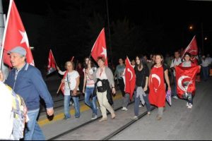 Silivri'ye gidemediler y&uuml;r&uuml;y&uuml;ş yaptılar