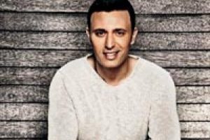 Sanat&ccedil;ılardan Musti'ye destek yağdı!