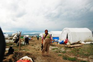 Derme &ccedil;atma &ccedil;adırlarda mevsimlik &ccedil;ile! - &Ouml;ZEL HABER