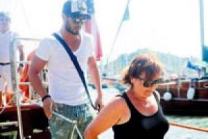 Eliz'i bırakıp İstanbul'a d&ouml;nd&uuml;