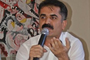 "Sadece biyolojik Alevi vekiller var"