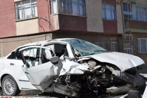 Afyon'da feci kaza!