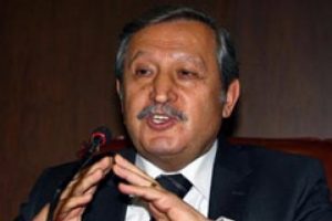 Eski Yargıtay Başkanı Ger&ccedil;eker kaza yaptı