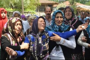 Kaza kurbanı 3 kişiye h&uuml;z&uuml;nl&uuml; t&ouml;ren