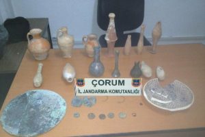 Jandarmaya tarihi eser satmaya kalkıştılar
