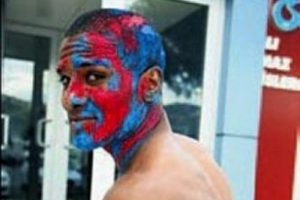 Malouda'dan şaşırtan poz