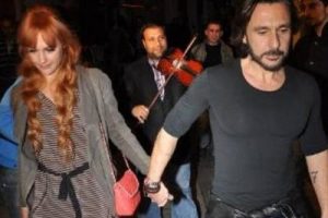 Meryem Uzerli'ye b&uuml;y&uuml;k şok yaşadı...