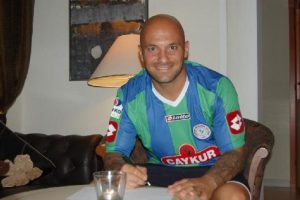 "&Ccedil;aykur Rizespor'da olduğum i&ccedil;in mutluyum"