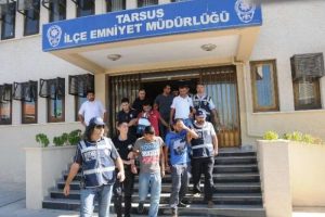 Zehir tacirleri yakayı ele verdi