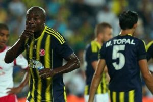 Fenerbah&ccedil;elilerin penaltı beklediği o pozisyon