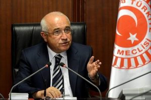 Demokratik kural ve geleneklerden vazge&ccedil;ilmemeli