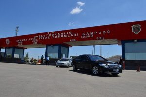Bah&ccedil;eli'den Engin Alan'a ziyaret