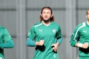 Bursaspor'da Yavuz &Ouml;zkan'da gitti!