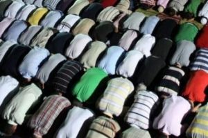 90 yıl sonra ilk bayram namazı