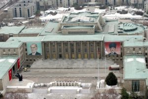 TBMM Kampus&uuml;'ndeki lojmanlar yıkılıyor