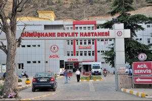 Yollar kan g&ouml;l&uuml;: 2 kazada 12 yaralı
