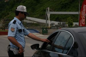 Hız sınırını aşanlara ceza yağdı