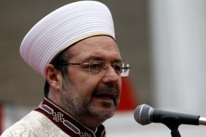 Diyanet'ten a&ccedil;ıklama: 'Kan akması bizi &uuml;z&uuml;yor'