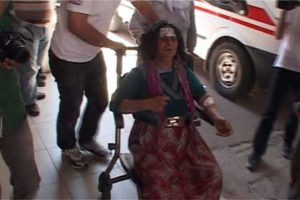 10 yaşındaki kız annesini yaktı