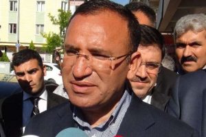 ''Millet siyaseti onlardan daha iyi okuyor''