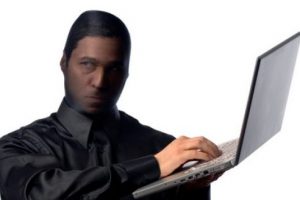 E-mail'lerle gelen faturalara dikkat edin!