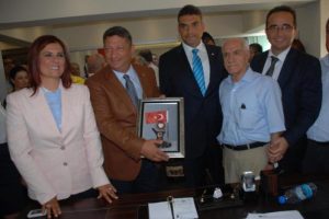 CHP, Aydın'da yeni binasına kavuştu