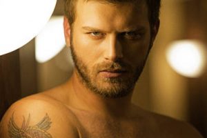 Kıvan&ccedil; Tatlıtuğ sigaraya savaş a&ccedil;tı