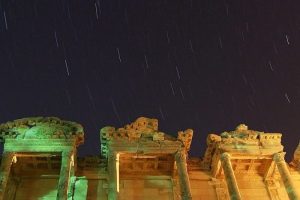 G&ouml;ktaşı yağmuru antik kentten g&ouml;zlemlendi
