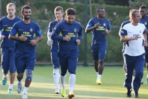 Emenike ilk antrenmanına &ccedil;ıktı