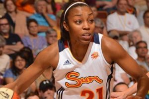 Tarsus Renee Montgomery ile anlaştı