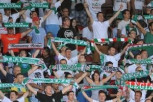 UEFA'dan Legia Varşova'ya ırk&ccedil;ılık cezası