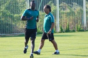 Yalnız adam Bangura