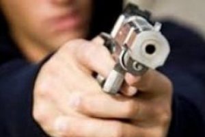 Cinnet getiren baba kızını ve eşini &ouml;ld&uuml;rd&uuml;