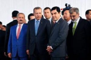İpek Yolu'na T&uuml;rkmen limanı