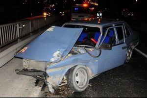 Otomobilin &ccedil;arptığı yaya &ouml;ld&uuml;