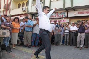 Harmandalıyla veda etti