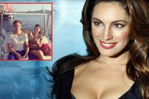 Kelly Brook, pazartesi g&uuml;n&uuml; İstanbul'da olacak...