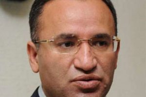 Alevilerden Bozdağ'a saldırıya kınama