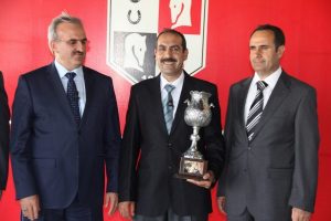 Valilik At Yarışları Kupası'nda zafer 'Darfur'un