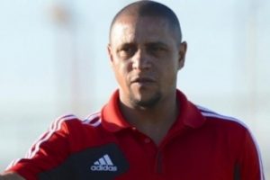 Roberto Carlos evrakları hazırlıyor!
