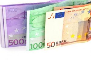 Euro 1 ayın zirvesine yaklaştı